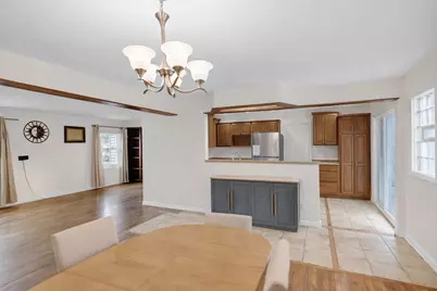 705 Cumberland Street, Hoffman Estates, IL 60169 - Photo 11