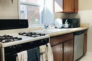 1319 W Early Ave, Chicago, IL 60660 - Photo 5