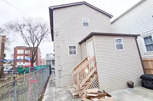 907 N Leamington Ave, Chicago, IL 60651 - Photo 19