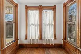1042 W Barry Ave, Chicago, IL 60657 - Photo 3