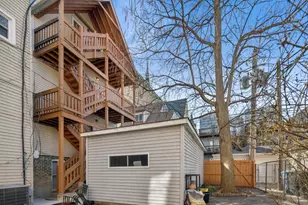 1042 W Barry Ave, Chicago, IL 60657 - Photo 21