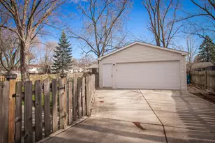 1500 Bates Ln, Schaumburg, IL 60193 - Photo 17