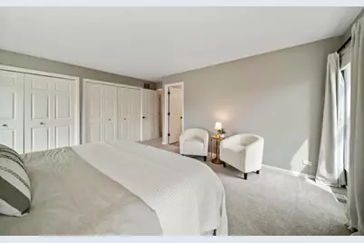 690 Honeysuckle Drive, Naperville, IL 60540 - Photo 11