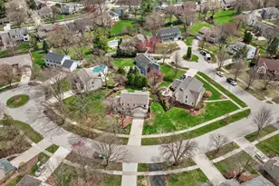 690 Honeysuckle Dr, Naperville, IL 60540 - Photo 25