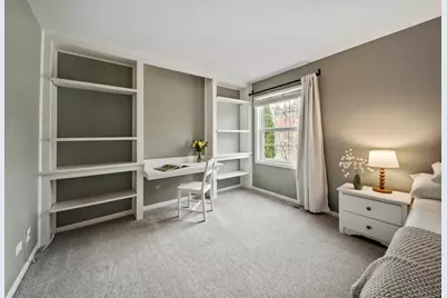 690 Honeysuckle Drive, Naperville, IL 60540 - Photo 17