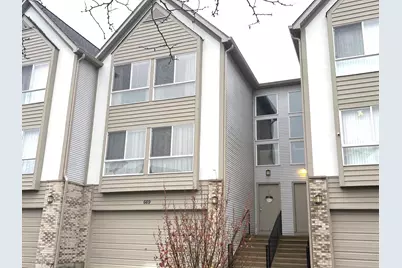 669 Diamond Pointe Drive #669, Mundelein, IL 60060 - Photo 1