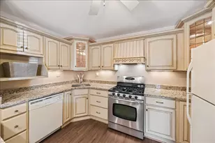 17346 Brook Crossing Ct, Orland Park, IL 60467 - Photo 3