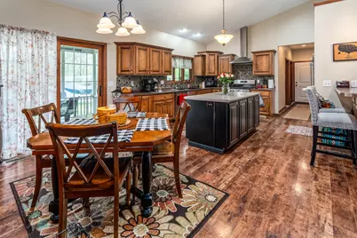 1358 Pershing Road, West Frankfort, IL 62896 - Photo 7