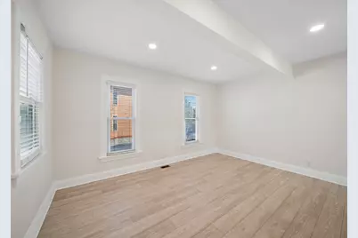 [Address not provided], Wheaton, IL 60187 - Photo 15