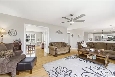 2984 Marshfield Court, Elgin, IL 60124 - Photo 7