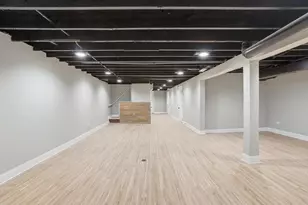 8011 S Dante Ave, Chicago, IL 60619 - Photo 19