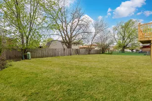 252 S Ellis Ave, Glenwood, IL 60425 - Photo 9