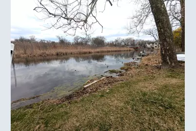 818 Sheridan Drive, Wauconda, IL 60084 - Photo 3