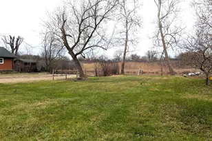 818 Sheridan Dr, Wauconda, IL 60084 - Photo 1