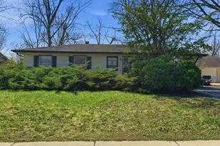 30W125 Claymore Ln, Naperville, IL 60563 - Photo 3