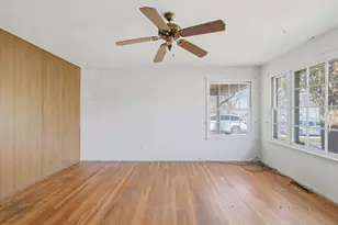 30W125 Claymore Ln, Naperville, IL 60563 - Photo 7