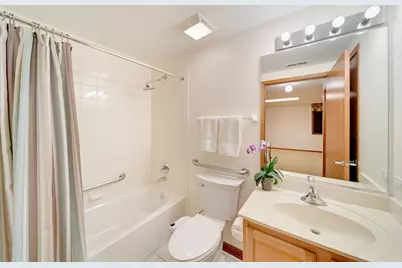 2370 Carillon Drive, Grayslake, IL 60030 - Photo 21