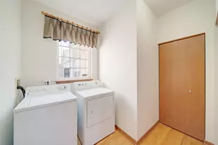 2370 Carillon Dr, Grayslake, IL 60030 - Photo 19