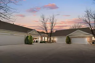 2370 Carillon Dr, Grayslake, IL 60030 - Photo 25