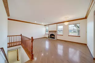 2370 Carillon Dr, Grayslake, IL 60030 - Photo 3