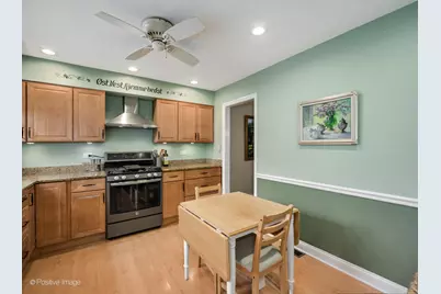 1150 Oakview Drive, Wheaton, IL 60187 - Photo 17