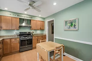 1150 Oakview Dr, Wheaton, IL 60187 - Photo 17