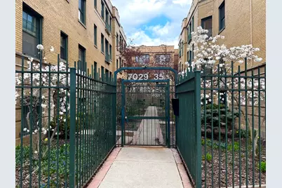 7031 N Sheridan Road #2E, Chicago, IL 60626 - Photo 1