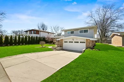 215 Hibbard Road, Wilmette, IL 60091 - Photo 3
