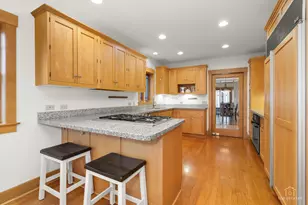 82 Lawton Rd, Riverside, IL 60546 - Photo 17