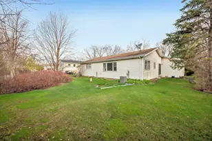 817 Belair Dr, Darien, IL 60561 - Photo 27