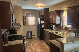 2421 187th Pl, Lansing, IL 60438 - Photo 7