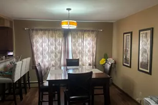 2421 187th Pl, Lansing, IL 60438 - Photo 5