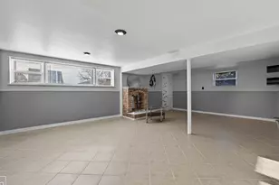 10643 S 83rd Ave, Palos Hills, IL 60465 - Photo 13