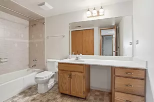 11042 S Theresa Circle, Palos Hills, IL 60465 - Photo 15