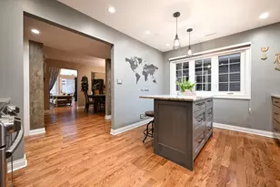 136 S Lawford Ct, Bloomingdale, IL 60108 - Photo 9