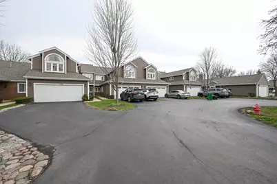 136 S Lawford Court, Bloomingdale, IL 60108 - Photo 3