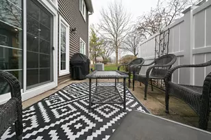 136 S Lawford Ct, Bloomingdale, IL 60108 - Photo 5