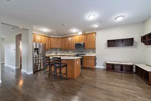 309 Bradbury Ln, Bartlett, IL 60103 - Photo 7