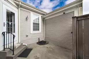 309 Bradbury Ln, Bartlett, IL 60103 - Photo 23