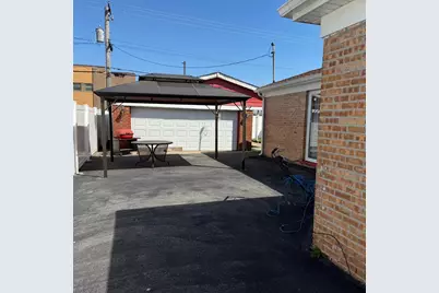 15541 6th Avenue, Phoenix, IL 60426 - Photo 5