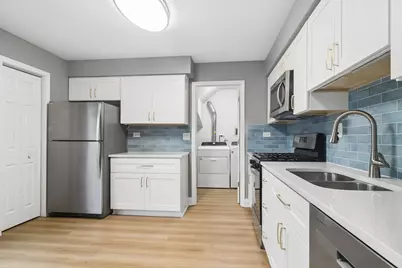 927 Hidden Lake Drive #0, Buffalo Grove, IL 60089 - Photo 5