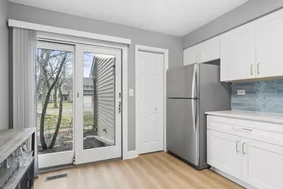 927 Hidden Lake Drive #0, Buffalo Grove, IL 60089 - Photo 7