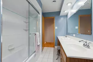 15120 Spruce Ln, Oak Forest, IL 60452 - Photo 17