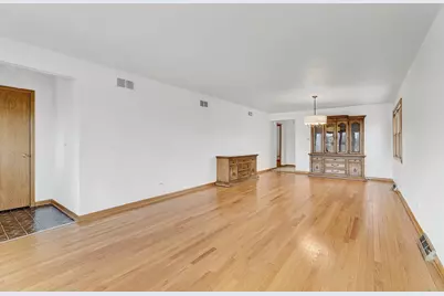 8506 N Greenwood Avenue, Niles, IL 60714 - Photo 3