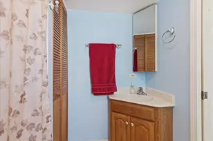427 S Elmwood Ave, Waukegan, IL 60085 - Photo 7