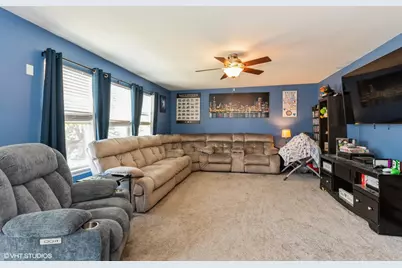 1811 Prairie Ridge Drive, Plainfield, IL 60586 - Photo 11