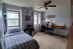2904 Heatherwood Dr, Schaumburg, IL 60194 - Photo 9