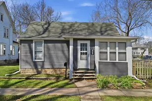 403 S 8th St, Dekalb, IL 60115 - Photo 1