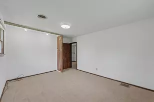 21 E Linn St, Piper City, IL 60959 - Photo 15