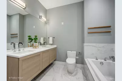 668 N Kingsbury Street #406, Chicago, IL 60654 - Photo 17